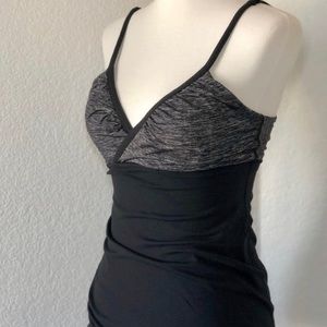 Lululemon l Grey and Black Tank Top Size 6